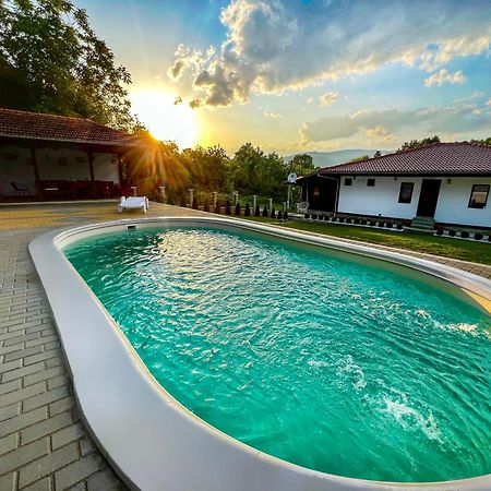 Старият Дюкянь Villa Elena Exteriör bild